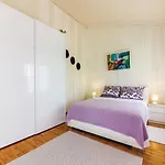 Lovely In With Sauna Holiday home *