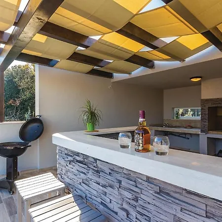 Amazing In With Kitchen