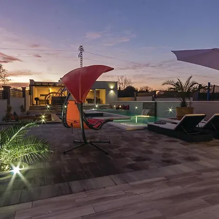 Amazing In With Kitchen Hébergement de vacances *