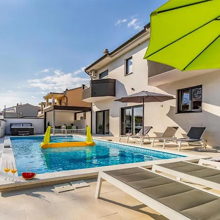 Amazing In With Kitchen Hébergement de vacances *