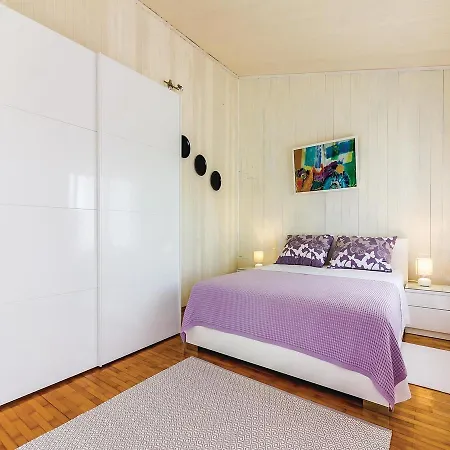 Amazing In With Kitchen Hébergement de vacances *