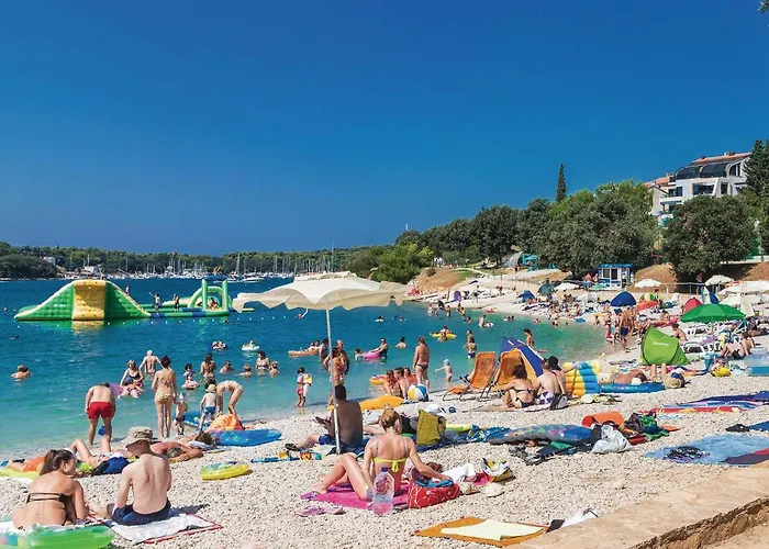 Holiday home Amazing In With Kitchen *