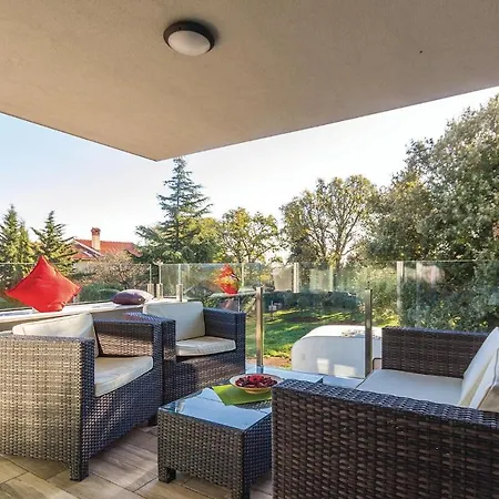 Будинок відпочинку Amazing In With Kitchen Пула