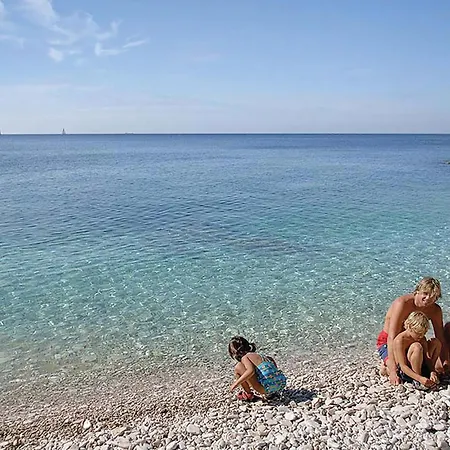 Будинок відпочинку Amazing In With Kitchen Пула