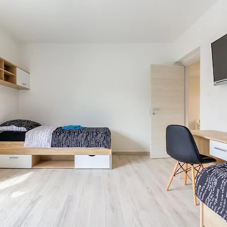 Amazing In With Kitchen * Пула