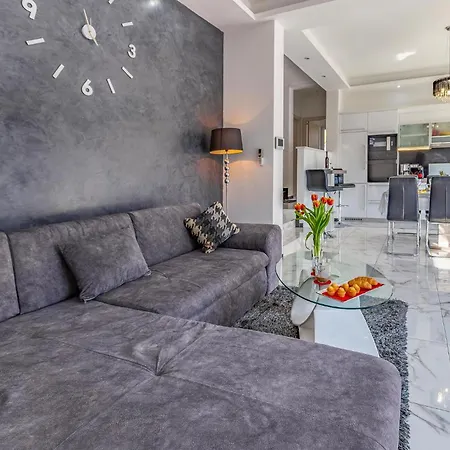 Amazing In With Kitchen 풀라