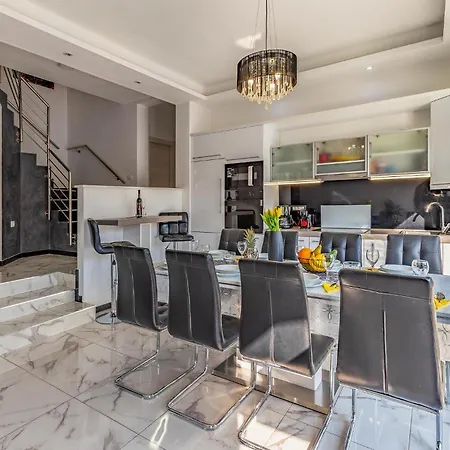 Amazing In With Kitchen