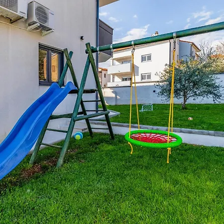 Amazing In With Kitchen *