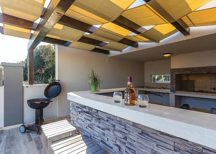 Amazing In With Kitchen