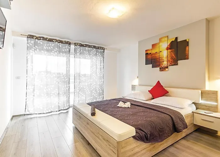 Amazing In With Kitchen