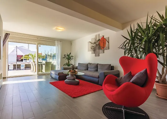 Дом отдыха Amazing In With Kitchen Пула