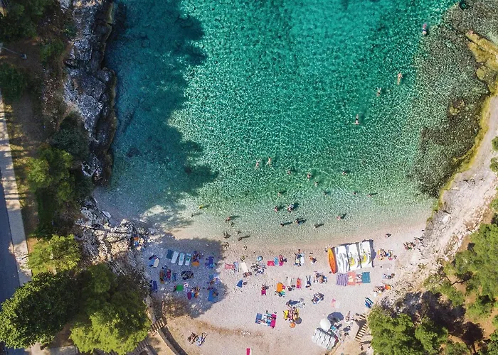 Amazing In With Kitchen * Пула