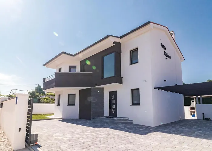 Дом отдыха Amazing In With Kitchen Пула