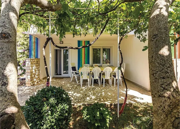 Amazing In With Kitchen Дом отдыха Пула