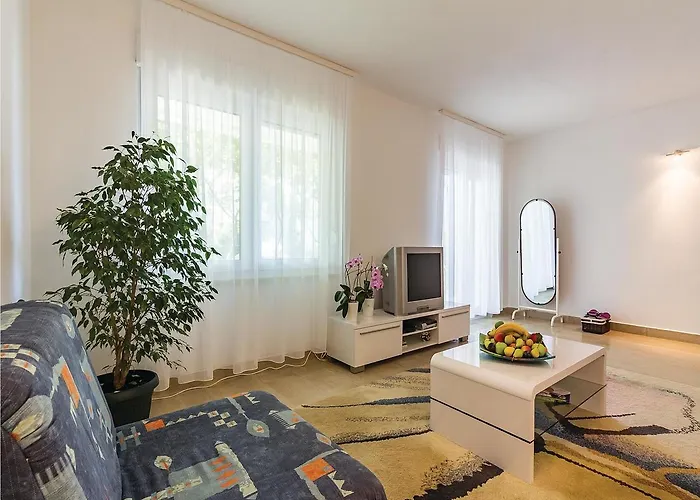 Amazing In With Kitchen Дом отдыха Пула